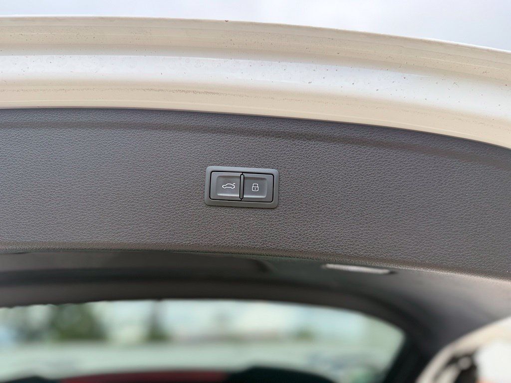 Used 2018 Audi SQ5 Prestige w/ Prestige Package AWD/4WD image 27