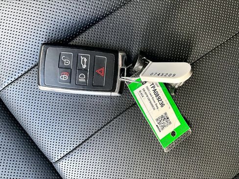 Certified 2023 Land Rover Range Rover SE AWD/4WD image 11