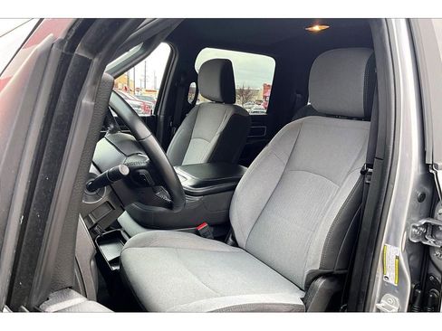 Used 2024 RAM 2500 Big Horn image 28