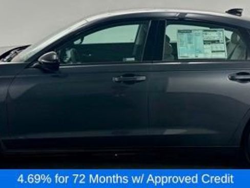 Certified 2025 Honda Accord SE image 4