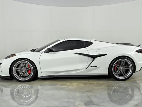 Used 2024 Chevrolet Corvette Z06 w/ Battery Protection Package RWD image 6