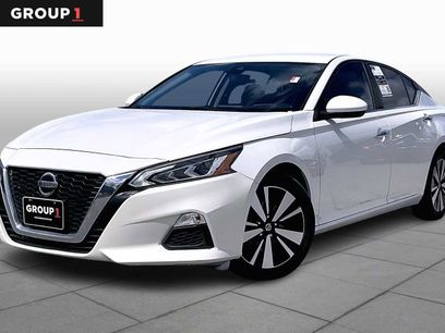 Used 2022 Nissan Altima 2.5 SV
