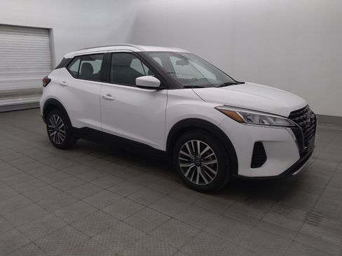 Used 2023 Nissan Kicks SV FWD image 11