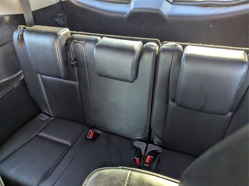 Used 2019 Toyota Highlander XLE image 12