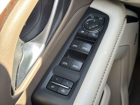 Used 2022 GMC Yukon Denali image 15