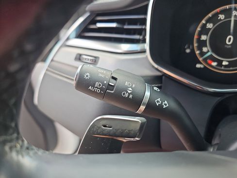 Used 2024 Jaguar F-PACE R-Dynamic S AWD/4WD image 28