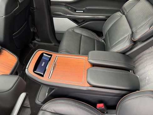 New 2025 Lincoln Navigator L Black Label image 12