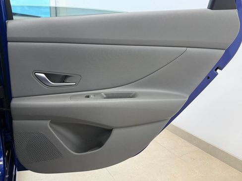 Used 2024 Hyundai Elantra SEL FWD image 31