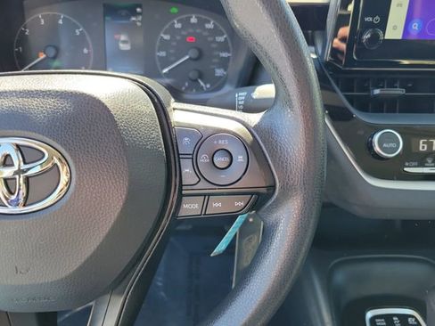 Used 2025 Toyota Corolla LE image 15