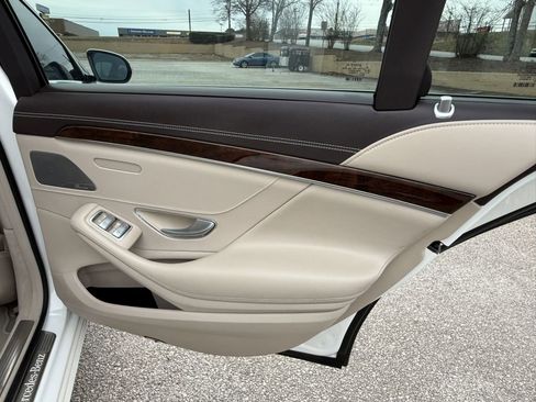 Used 2016 Mercedes-Benz S 550 4MATIC Sedan image 28