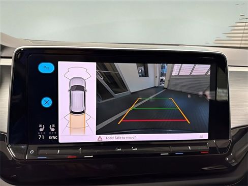 Used 2025 Volkswagen Atlas Cross Sport SE image 20