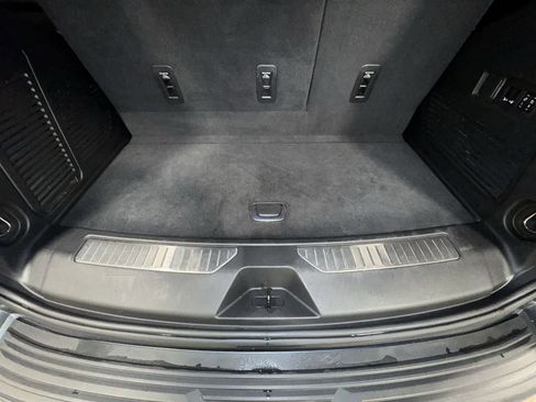 Used 2021 Chevrolet Tahoe Premier w/ Premium Package image 34