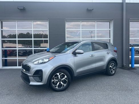 Used 2022 Kia Sportage LX image 1
