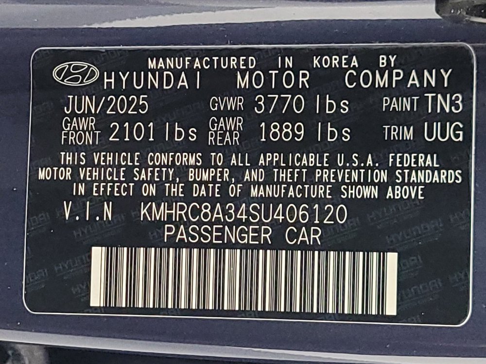 Used 2025 Hyundai Venue Limited FWD image 33