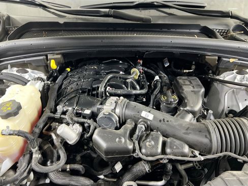 Used 2022 Jeep Grand Cherokee Altitude image 28