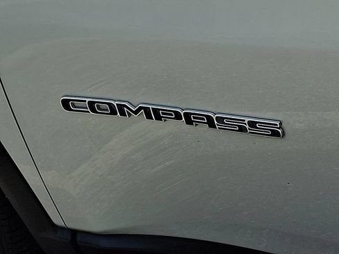 Used 2025 Jeep Compass Limited AWD/4WD image 29