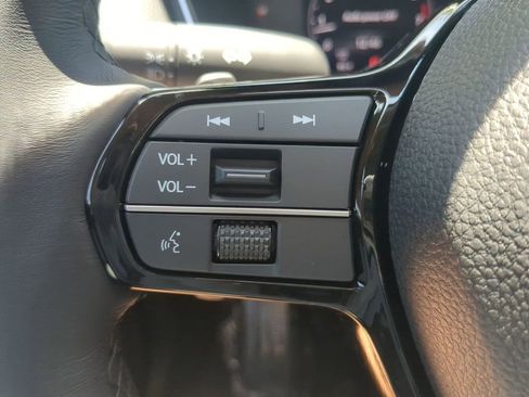 New 2025 Acura Integra Base image 26