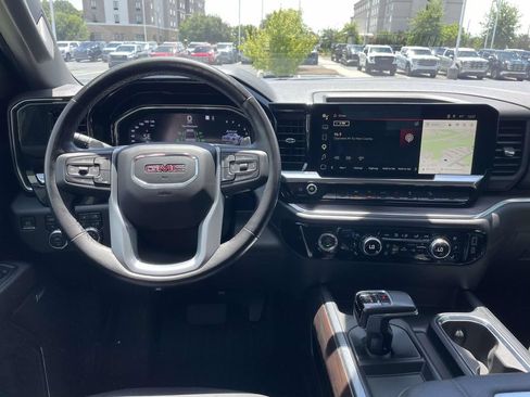 Used 2022 GMC Sierra 1500 SLT w/ SLT Convenience Package AWD/4WD image 13