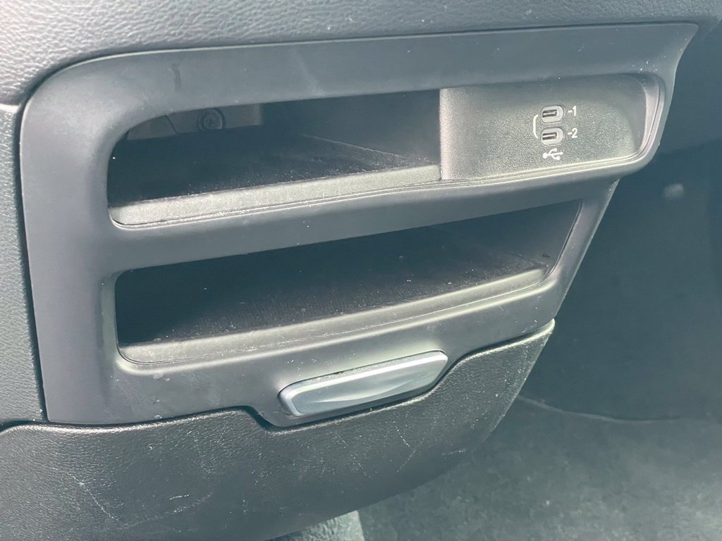 Used 2026 Chrysler Pacifica Select FWD image 23