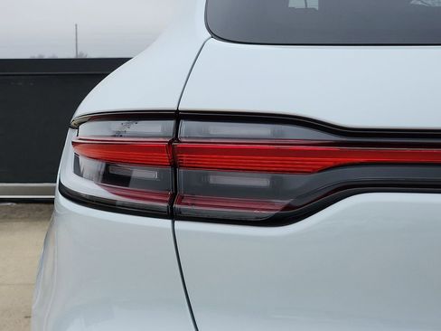 New 2026 Porsche Macan image 10