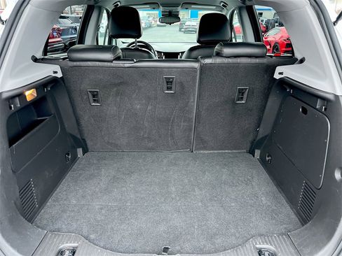 Used 2018 Chevrolet Trax LT w/ LT Convenience Package image 21