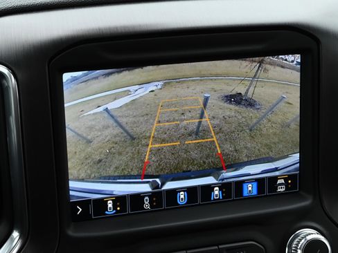 Used 2020 GMC Sierra 3500 AT4 w/ Technology Package image 18