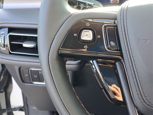 New 2026 Lincoln Aviator Premiere w/ Jet Appearance Package image 12