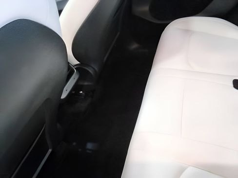 Used 2023 Tesla Model Y Long Range AWD/4WD image 20
