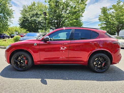 New 2024 Alfa Romeo Stelvio Quadrifoglio image 5