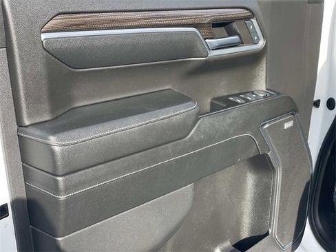 Used 2024 Chevrolet Silverado 1500 RST w/ Convenience Package II image 18