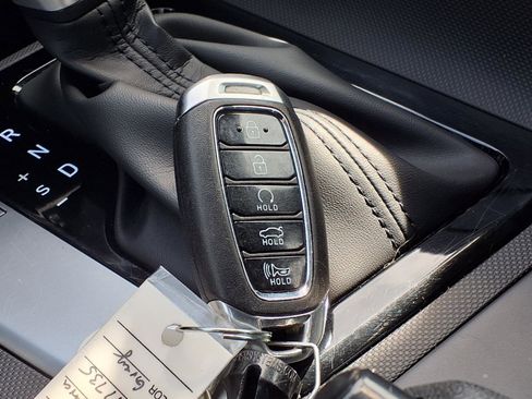 Used 2023 Hyundai Elantra SEL FWD image 14