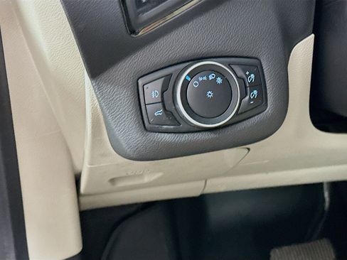 Used 2017 Ford Escape Titanium image 17