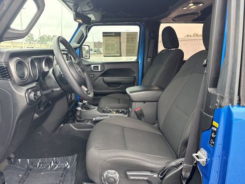 Used 2023 Jeep Wrangler Sport S image 15