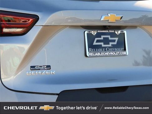 New 2025 Chevrolet Blazer LT w/ Convenience Package image 6