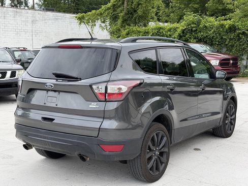 Used 2018 Ford Escape SE w/ SE Sport Appearance Package AWD/4WD image 5