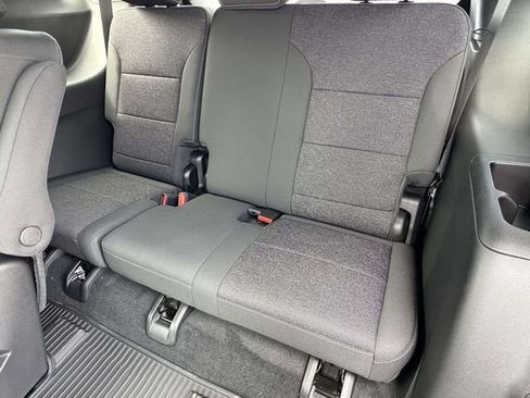 New 2026 Chevrolet Traverse LT w/ Sun and Wheel Package FWD image 24