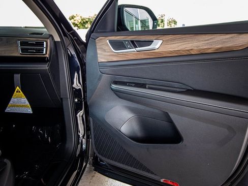 New 2026 Volkswagen Atlas SE image 44