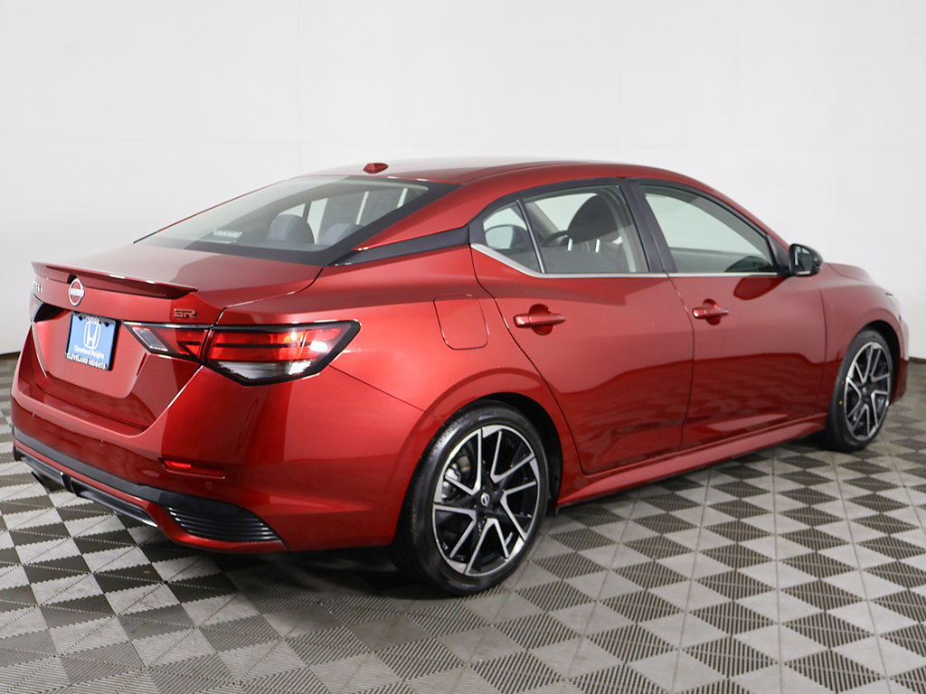 Used 2024 Nissan Sentra SR FWD image 7