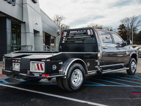 Used 2018 RAM 3500 Laramie Longhorn w/ Longhorn Southfork Package image 5