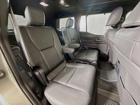 Used 2025 Lexus GX 550 w/ Accessory Package (2T) AWD/4WD image 26