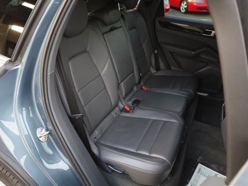 Used 2019 Porsche Cayenne AWD/4WD image 50