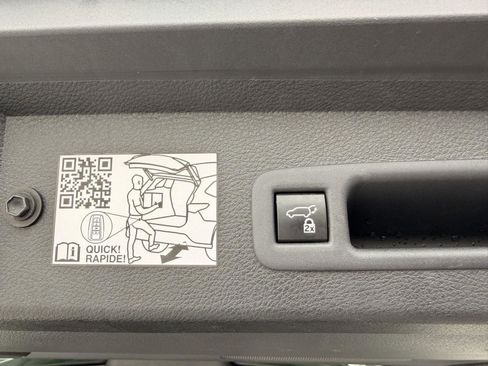 Used 2024 Toyota Sienna XLE image 41