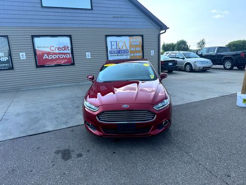 Used 2013 Ford Fusion SE image 2