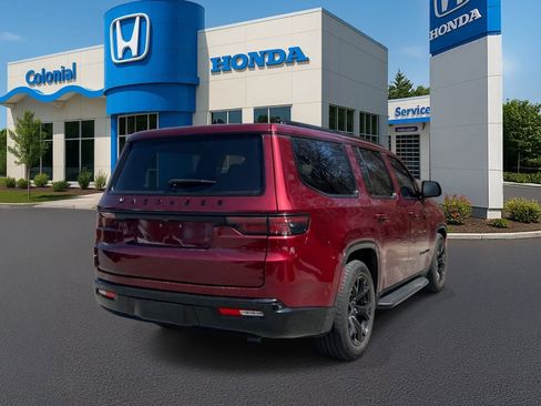 Used 2024 Jeep Wagoneer Series II w/ Convenience Group I AWD/4WD image 6