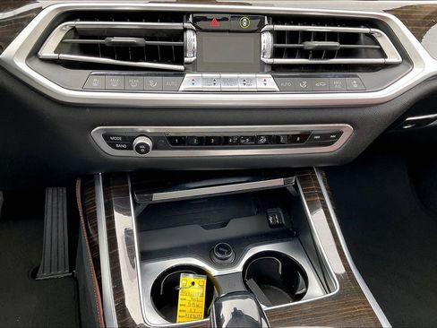Used 2019 BMW X7 xDrive50i w/ Premium Package image 15