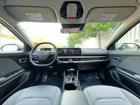 Used 2025 Kia K4 EX FWD image 28