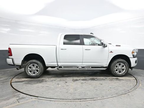 Used 2024 RAM 2500 Laramie AWD/4WD image 8