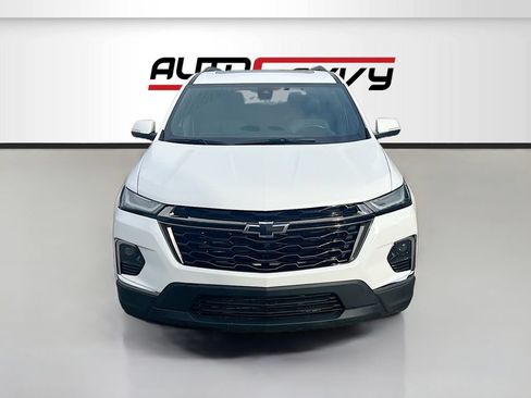 Used 2023 Chevrolet Traverse RS AWD/4WD image 2