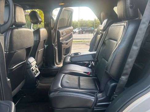 Used 2017 Ford Explorer Limited w/ Equipment Group 301A FWD image 24