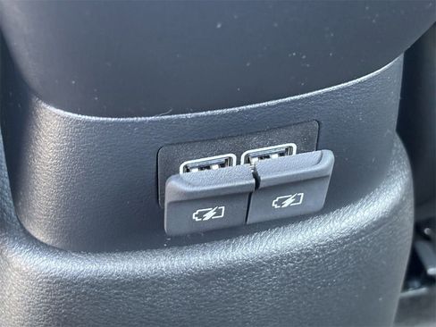 New 2025 Nissan Kicks Play S FWD image 17